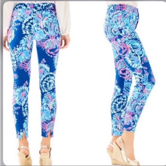 Lilly Pulitzer Pants - Lilly Pulitzer printed blue print pants size 00